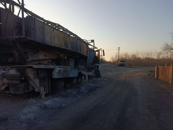 Росіяни на Покровському напрямку втратили новітню важку вогнеметну систему ТОС-2 "Тосочка»
Росіяни на Покровському напрямку втратили новітню важку вогнеметну систему ТОС-2 "Тосочка»