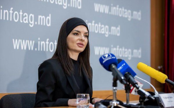 Очільниця Гагаузії просить Трампа припинити підтримку влади Молдови
Очільниця Гагаузії просить Трампа припинити підтримку влади Молдови