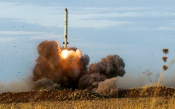Росіяни атакували Київ та передмістя балістикою, є загиблий (оновлено)
Росіяни атакували Київ та передмістя балістикою, є загиблий (оновлено)