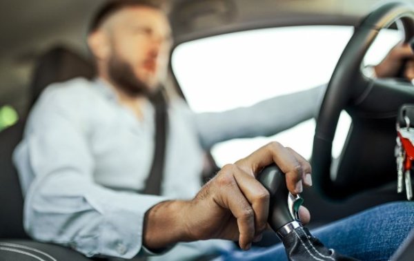 Авто з АКП взимку: як уникнути неприємностей на слизьких дорогах
Авто з АКП взимку: як уникнути неприємностей на слизьких дорогах