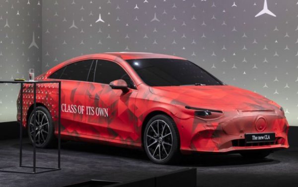 Після зміни стратегії: Mercedes-Benz анонсував одразу кілька нових автомобілів
Після зміни стратегії: Mercedes-Benz анонсував одразу кілька нових автомобілів