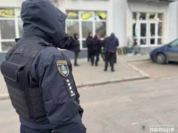В Николаеве от взрыва неизвестного предмета погибли 2 человека, еще 8 – ранены В Николаеве от взрыва неизвестного предмета погибли 2 человека, еще 8 – ранены