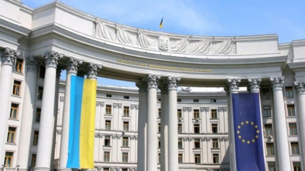 В МИД заявили, что Украина уже обсуждает распространение "миротворческой миссии" на небо и море В МИД заявили, что Украина уже обсуждает распространение "миротворческой миссии" на небо и море