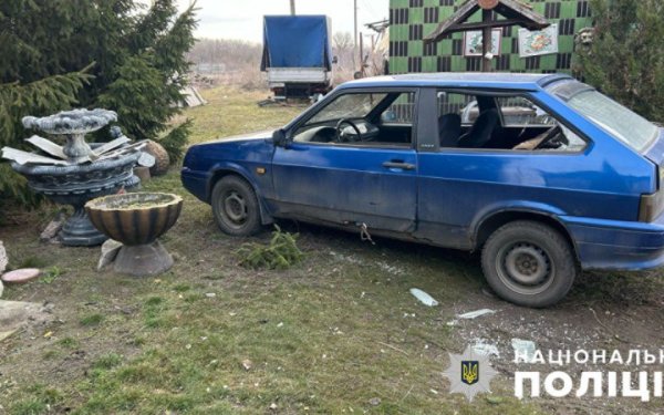 У Сумській області російський дрон атакував цивільне авто, поранений водій
У Сумській області російський дрон атакував цивільне авто, поранений водій
