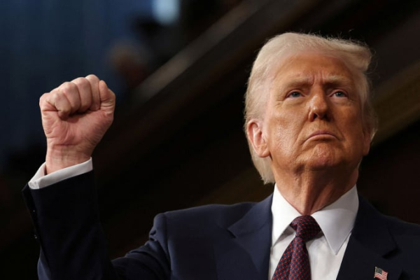 Трамп призвал ФРС к снижению процентных ставок
Трамп призвал ФРС к снижению процентных ставок