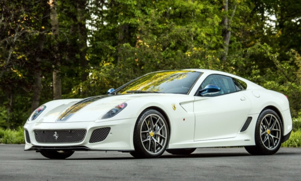 Хемілтон створить новий суперкар Ferrari: перші подробиці
Хемілтон створить новий суперкар Ferrari: перші подробиці