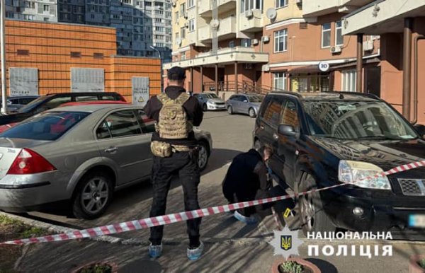 В Киеве стреляли в мужчину: он в тяжелом состоянии, нападавшего задержали В Киеве стреляли в мужчину: он в тяжелом состоянии, нападавшего задержали