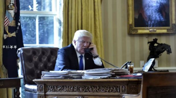 Трамп и Путин разговаривали более 1,5 часа Трамп и Путин разговаривали более 1,5 часа