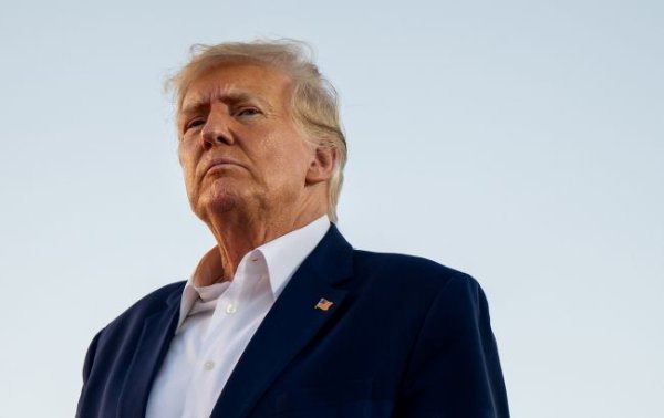 Від розвідданих до пілотів. Трамп може припинити всю підтримку України, - NYT
Від розвідданих до пілотів. Трамп може припинити всю підтримку України, - NYT