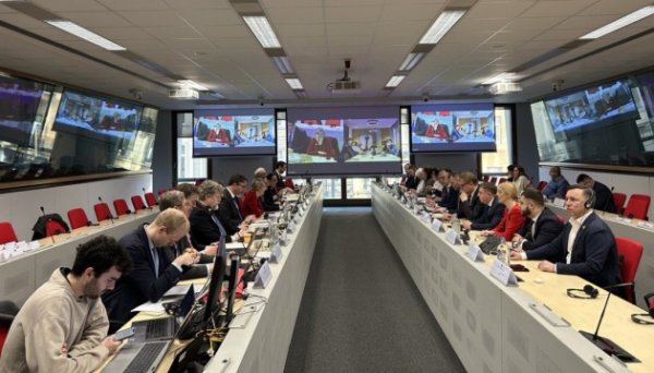 Делегації України та ЄС розпочинають широку дискусію щодо вільного переміщення товарів Делегації України та ЄС розпочинають широку дискусію щодо вільного переміщення товарів