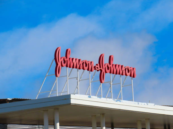 Johnson & Johnson инвестирует $55 млрд в США в следующие четыре года
Johnson & Johnson инвестирует $55 млрд в США в следующие четыре года
