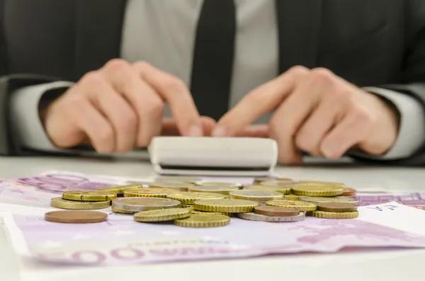 Налогообложение доходов за границей: Какие налоги необходимо уплатить украинцам
Налогообложение доходов за границей: Какие налоги необходимо уплатить украинцам