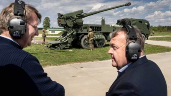 Дания выразила готовность направить миротворцев в Украину Дания выразила готовность направить миротворцев в Украину