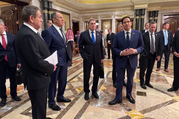 Знову перезавантаження? Як Путін шукає підхід до Трампа і що відбувається між Росією та США
Знову перезавантаження? Як Путін шукає підхід до Трампа і що відбувається між Росією та США