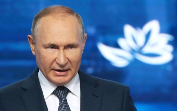 "Тимчасова влада" для виборів: що сказав Путін про Україну і як реагує Захід
"Тимчасова влада" для виборів: що сказав Путін про Україну і як реагує Захід