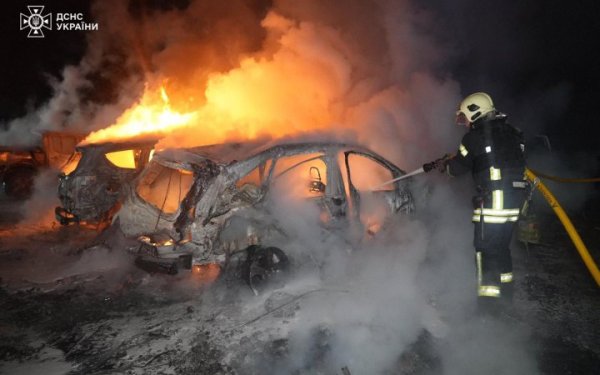 У Сумах внаслідок атаки "шахедів" є загиблий
У Сумах внаслідок атаки "шахедів" є загиблий