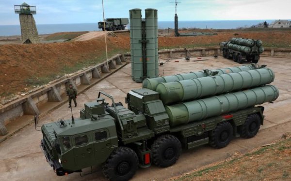 Сили оборони знищили російську пускову установку ЗРК С-400
Сили оборони знищили російську пускову установку ЗРК С-400