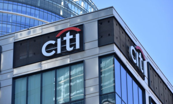 Гигантская ошибка Citigroup: клиентский счет на короткое время пополнился на $81 триллион
Гигантская ошибка Citigroup: клиентский счет на короткое время пополнился на $81 триллион