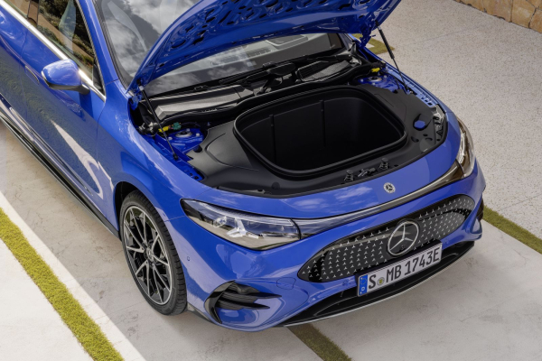 792 км на одном заряде: Mercedes-Benz представила новое поколение CLA (фото)
                    