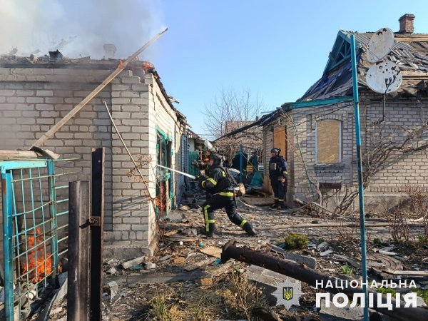 У Донецькій області росіяни вбили двох людей та ще стільки ж поранили
У Донецькій області росіяни вбили двох людей та ще стільки ж поранили
