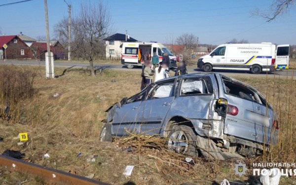 На Буковині внаслідок ДТП загинули батько і син
На Буковині внаслідок ДТП загинули батько і син