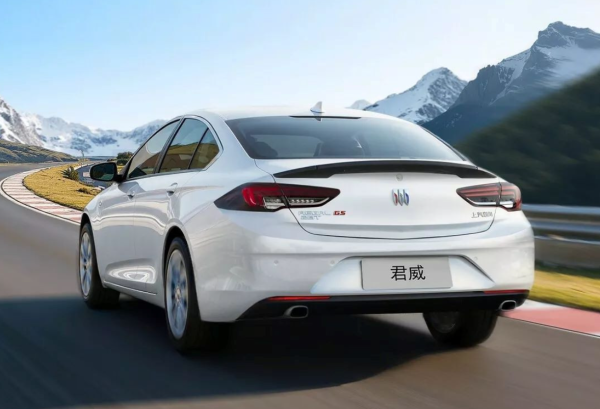 Седан Opel Insignia під американським брендом суттєво оновили: характеристики та ціни
Седан Opel Insignia під американським брендом суттєво оновили: характеристики та ціни