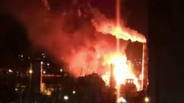 В РФ заявили, что спустя 3 дня наконец потушили пожар на НПЗ в Туапсе: его атаковал "Длинный Нептун" В РФ заявили, что спустя 3 дня наконец потушили пожар на НПЗ в Туапсе: его атаковал "Длинный Нептун"