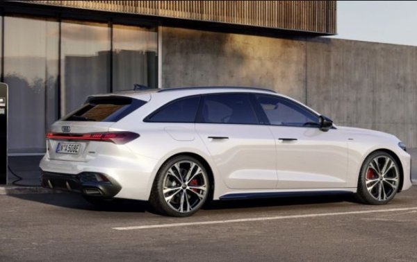 Audi представила одразу два плагін-гібриди: ціни та характеристики новинок
Audi представила одразу два плагін-гібриди: ціни та характеристики новинок