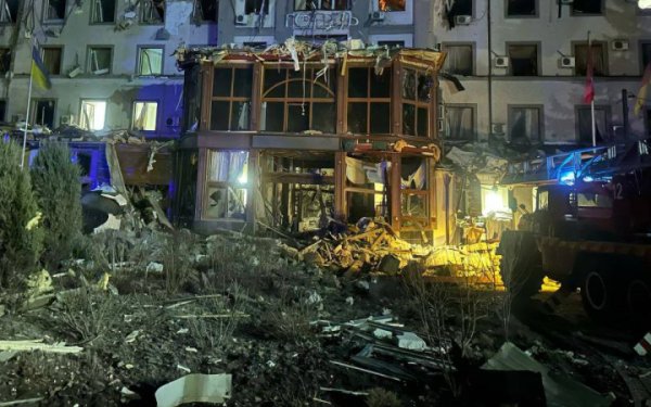 Росіяни завдали ракетного удару по Кривому Рогу, є загиблі і поранені (оновлено)
Росіяни завдали ракетного удару по Кривому Рогу, є загиблі і поранені (оновлено)