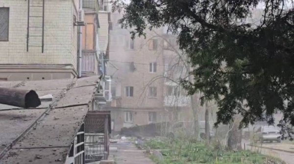 Россияне обстреляли Херсон: двое погибших, пострадала бригада медиков Россияне обстреляли Херсон: двое погибших, пострадала бригада медиков