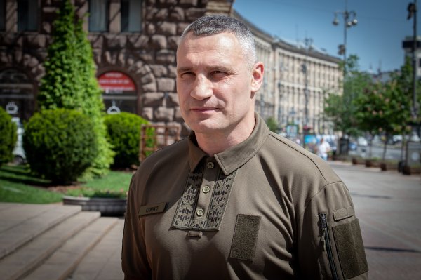 Вибори, Трамп і перемир'я. Чого бояться і до чого готуються у владі та опозиції
Вибори, Трамп і перемир'я. Чого бояться і до чого готуються у владі та опозиції