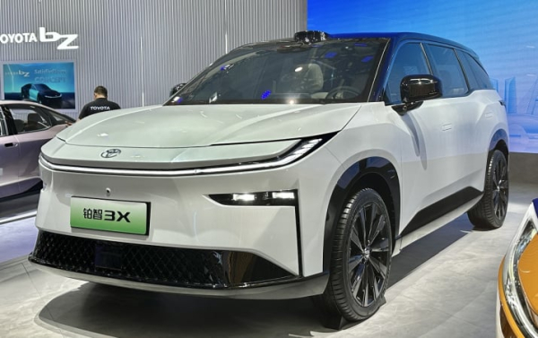 Самый дешевый электромобиль Toyota собрал 10 000 заказов за час (фото)
Самый дешевый электромобиль Toyota собрал 10 000 заказов за час (фото)