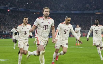 Большой шаг на пути в четвертьфинал: "Бавария" разгромила "Байер" в Лиге чемпионов (видео)
Большой шаг на пути в четвертьфинал: "Бавария" разгромила "Байер" в Лиге чемпионов (видео)