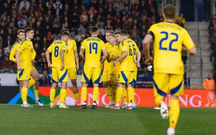 Сборная Украины разгромно проиграла Бельгии и не смогла выйти в элиту Лиги наций (видео)
Сборная Украины разгромно проиграла Бельгии и не смогла выйти в элиту Лиги наций (видео)