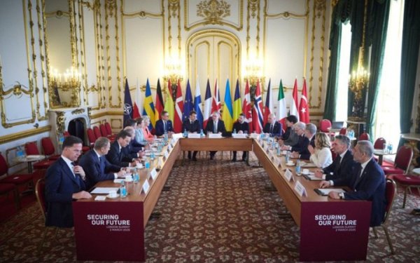 ЗМІ: Європа може використати 200 мільярдів доларів російських активів як безпекові гарантії для України
ЗМІ: Європа може використати 200 мільярдів доларів російських активів як безпекові гарантії для України