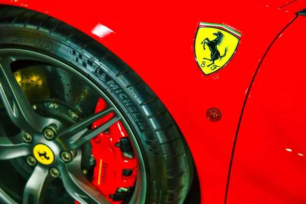 Ferrari поднимет цены на ряд моделей на 10% из-за американских пошлин на импорт
Ferrari поднимет цены на ряд моделей на 10% из-за американских пошлин на импорт