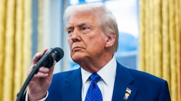Трамп говорит, что США "рассмотрят" требования России о прекращении огня в Черном море Трамп говорит, что США "рассмотрят" требования России о прекращении огня в Черном море