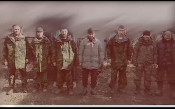 На Курщині українські десантники взяли в полон 8 російських окупантів
На Курщині українські десантники взяли в полон 8 російських окупантів