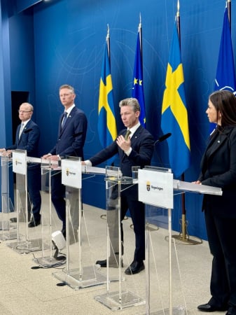 Швеция анонсировала рекордный пакет военной помощи Украине на $1,6 млрд
Швеция анонсировала рекордный пакет военной помощи Украине на $1,6 млрд