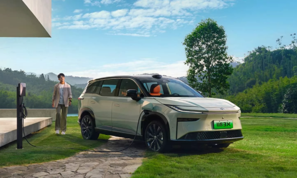 Самый дешевый электромобиль Toyota собрал 10 000 заказов за час (фото)
Самый дешевый электромобиль Toyota собрал 10 000 заказов за час (фото)