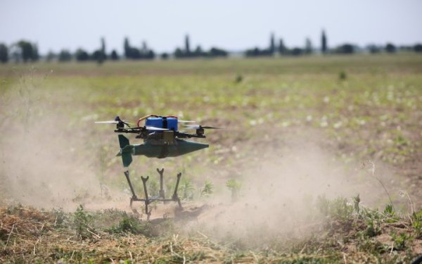 Росіяни атакували FPV-дронами Миколаївську область
Росіяни атакували FPV-дронами Миколаївську область