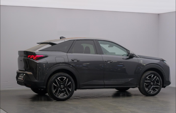 В Україну прибув новий кросовер Peugeot 3008: названі ціни та характеристики
В Україну прибув новий кросовер Peugeot 3008: названі ціни та характеристики