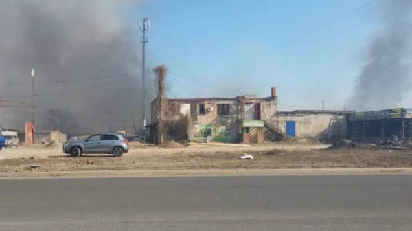 В Мариуполе подожгли базу оккупантов из БК - горсовет В Мариуполе подожгли базу оккупантов из БК - горсовет