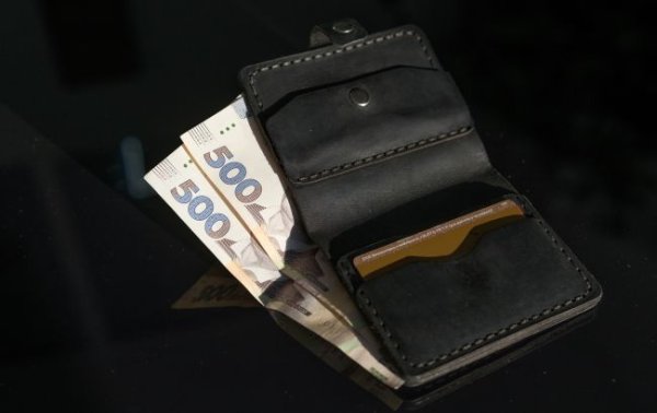 Виплата пенсій без кордонів: Кабмін змінив правила для всіх українців
Виплата пенсій без кордонів: Кабмін змінив правила для всіх українців