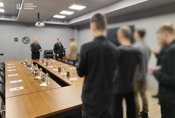 Буданов нагородив кіберактивістів, які співпрацюють із воєнною розвідкою
                                