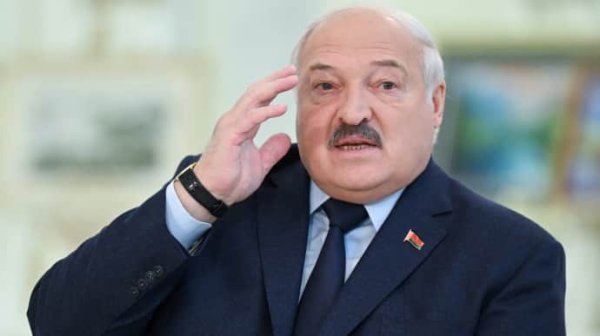 С авиацией и дронами: Лукашенко начал проверку боеготовности своей армии С авиацией и дронами: Лукашенко начал проверку боеготовности своей армии