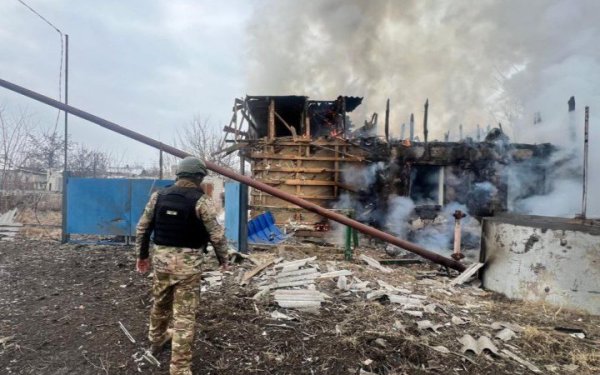 Російські війська за добу масовано атакували чотири райони Донеччини, є жертви та пошкодження
Російські війська за добу масовано атакували чотири райони Донеччини, є жертви та пошкодження