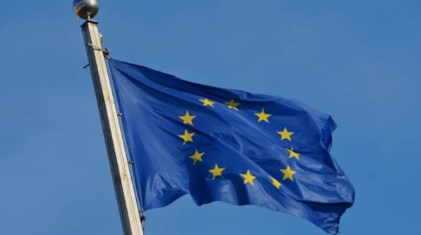 ЕС пообещал выделить почти 6 млрд евро на поддержку Сирии ЕС пообещал выделить почти 6 млрд евро на поддержку Сирии