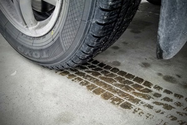 Чому літня гума авто не для снігу: важливі весняні поради водіям
Чому літня гума авто не для снігу: важливі весняні поради водіям