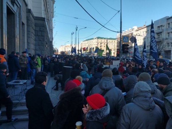К месту жительства Кернеса пришел "марш злых харьковчан" К месту жительства Кернеса пришел "марш злых харьковчан"